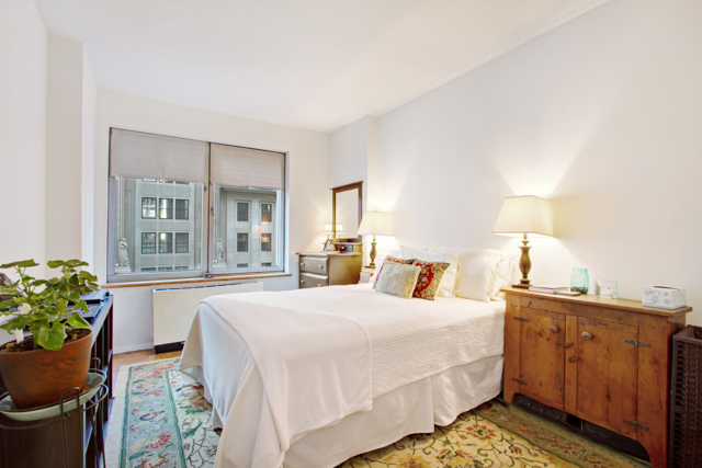 301 West 57th Street, Unit 4AA Manhattan, NY 10019 - Photo 4 of 10