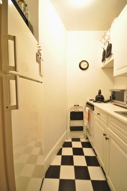 247 East 81st Street, Unit 2B Manhattan, NY 10028 - Photo 5 of 6