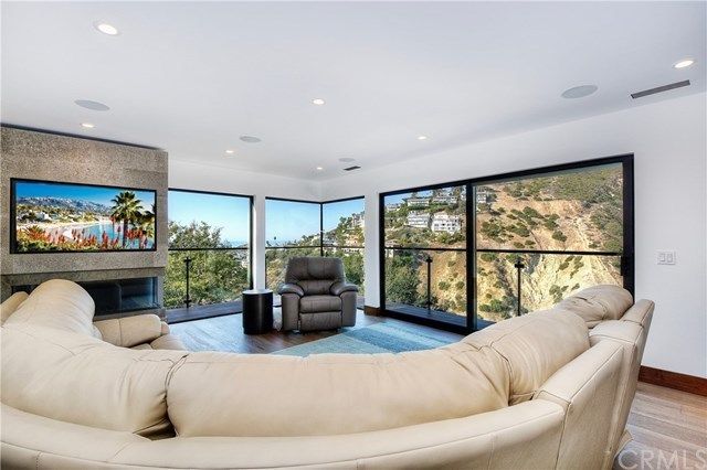 $6,825,000 | 532 Emerald Bay, Laguna Beach, CA 92651