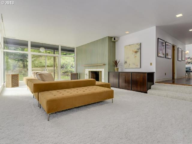 1931 Southwest Highland Road Portland, OR 97221 - Photo 3 of 16 Gallery Image 3