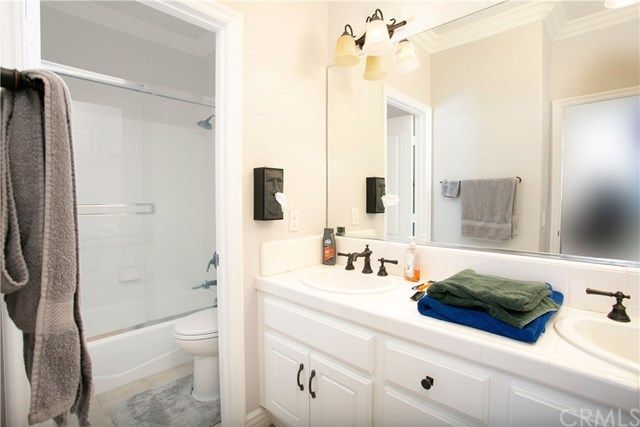 $990,000 | 285 Mesa Drive, Costa Mesa, CA 92627