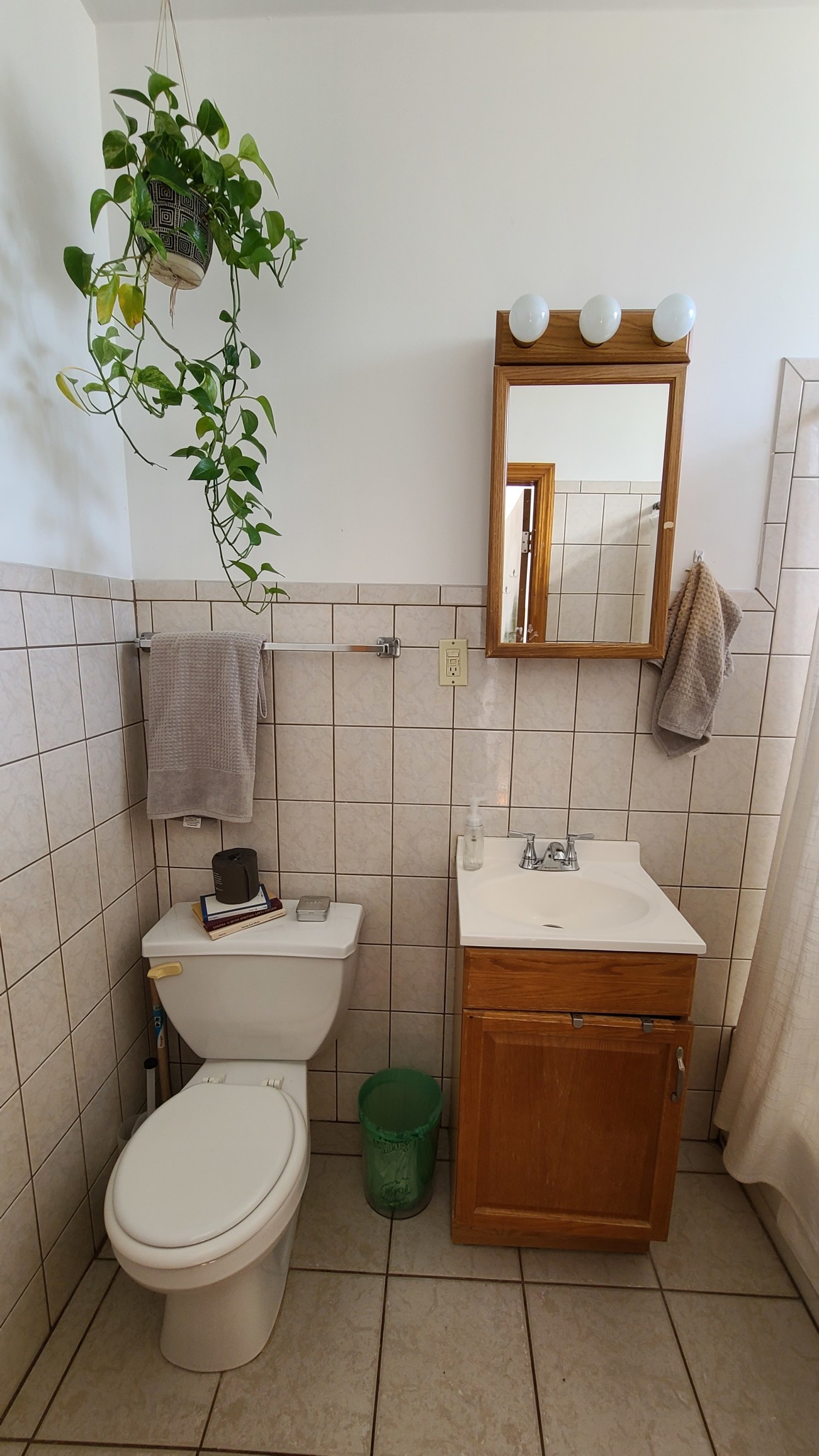 562 Fairview Avenue, Unit 1R Queens, NY 11385 - Photo 10 of 11