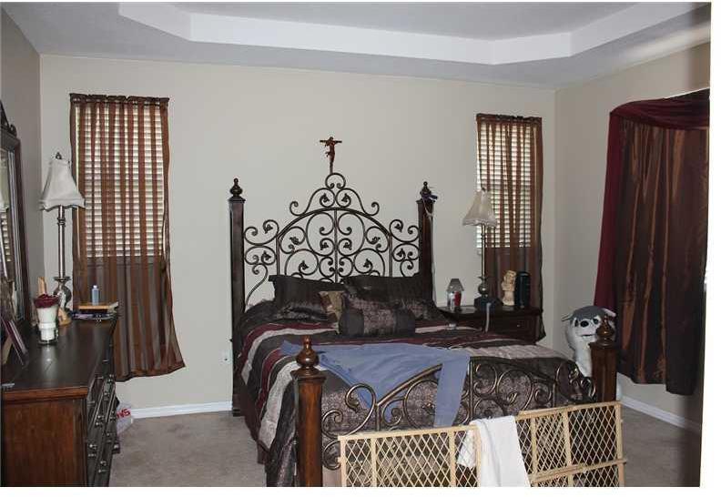 3131 Southwest 153rd Path Miami, FL 33185 - Photo 13 of 27 Gallery Image 13