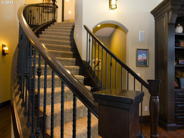 7207 Northwest Summitview Drive Portland, OR 97229 - Photo 13 of 16