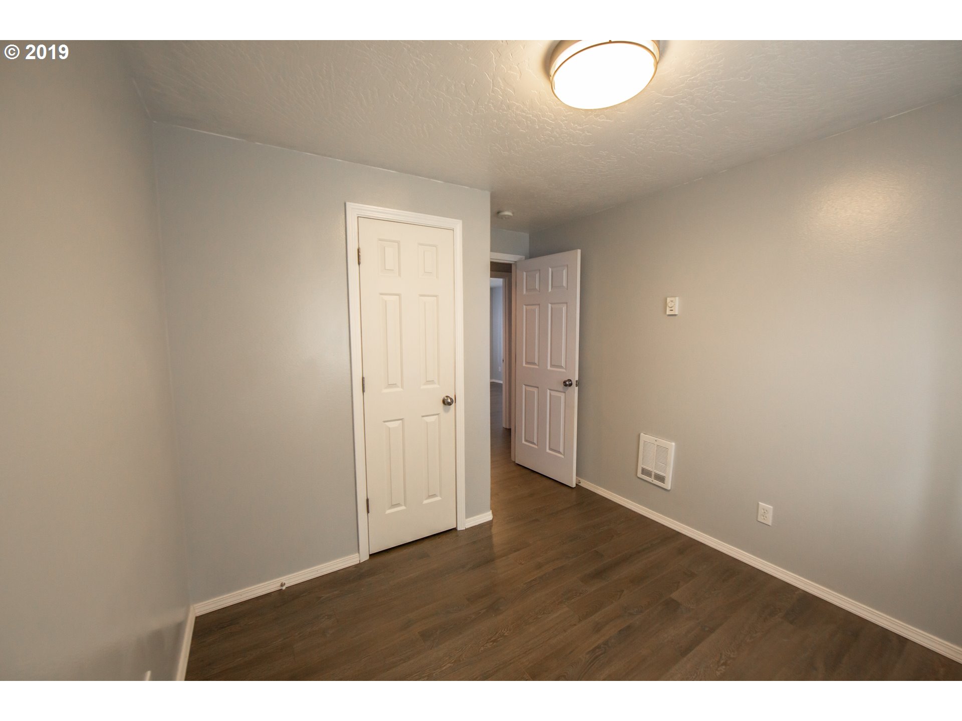 1610 South 60th Street Springfield, OR 97478 - Photo 24 of 27