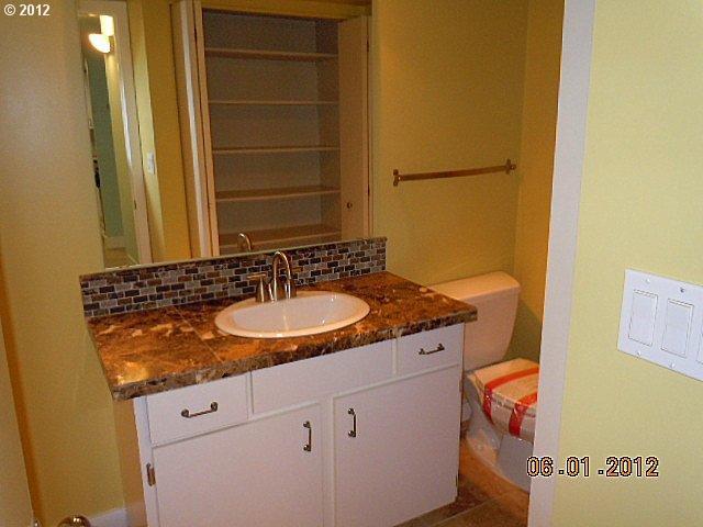 6665 West Burnside Road, Unit 412 Portland, OR 97225 - Photo 13 of 16 Gallery Image 13