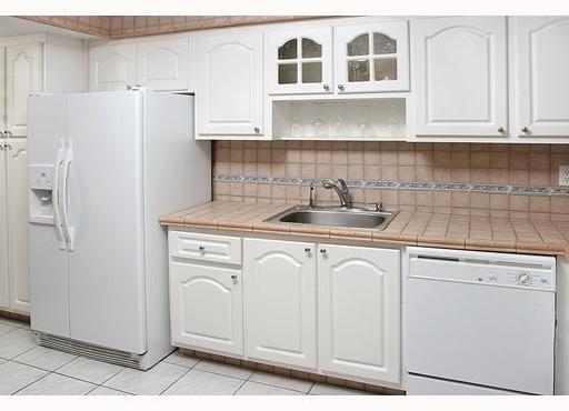 9225 Collins Avenue, Unit 903 Surfside, FL 33154 - Photo 13 of 15