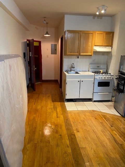212 Lewis Avenue, Unit 14 Brooklyn, NY 11221 - Photo 2 of 3