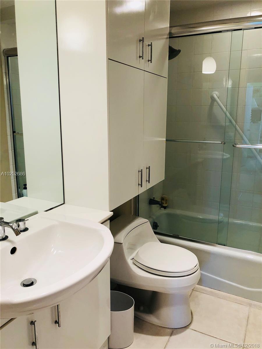 201 Crandon Boulevard, Unit 927 Key Biscayne, FL 33149 - Photo 10 of 13