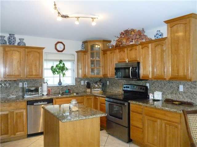 7940 Southwest 163rd Place Miami, FL 33193 - Photo 2 of 19