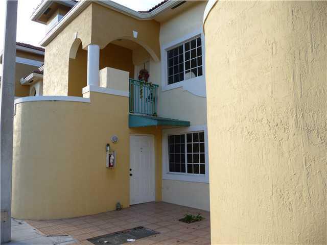 Kendale Lakes Miami, FL 33183 - Photo 2 of 5