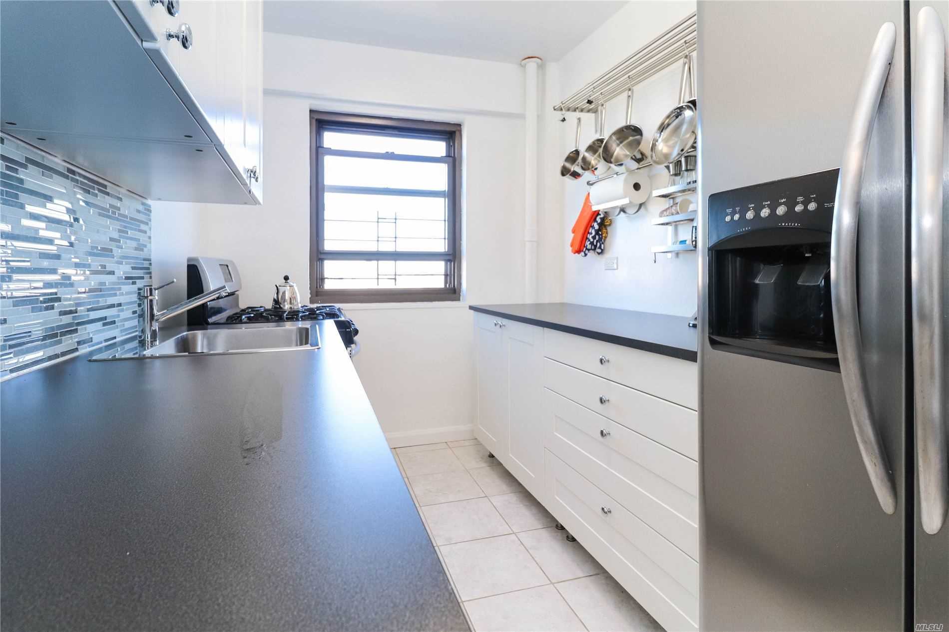 21-80 33rd Road, Unit 10B Queens, NY 11106 - Photo 3 of 5