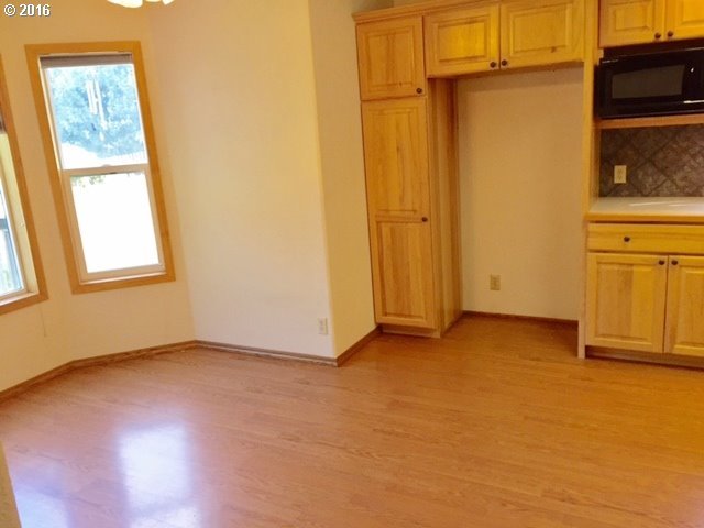 3131 Southwest Kirk Avenue Pendleton, OR 97801 - Photo 4 of 24 Gallery Image 4