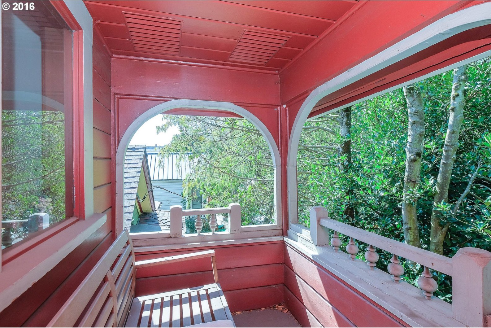 3206 Southwest Kelly Avenue Portland, OR 97239 - Photo 10 of 27