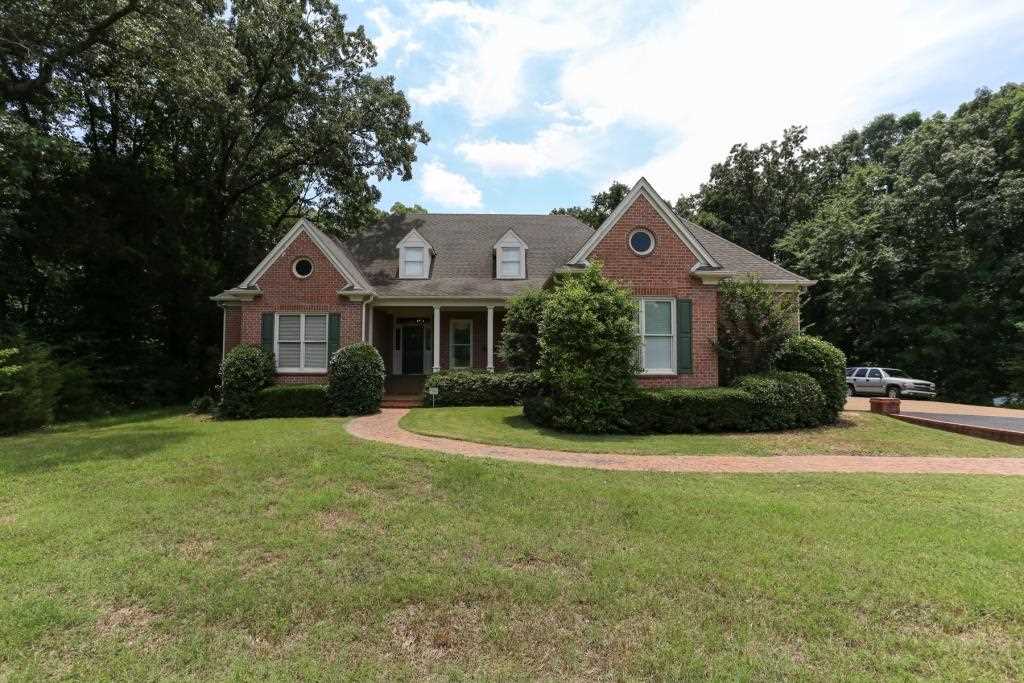614 Rocky Point Road Memphis, TN 38018 - Photo 2 of 25 Beautifully Maintained & Move In Ready Condition