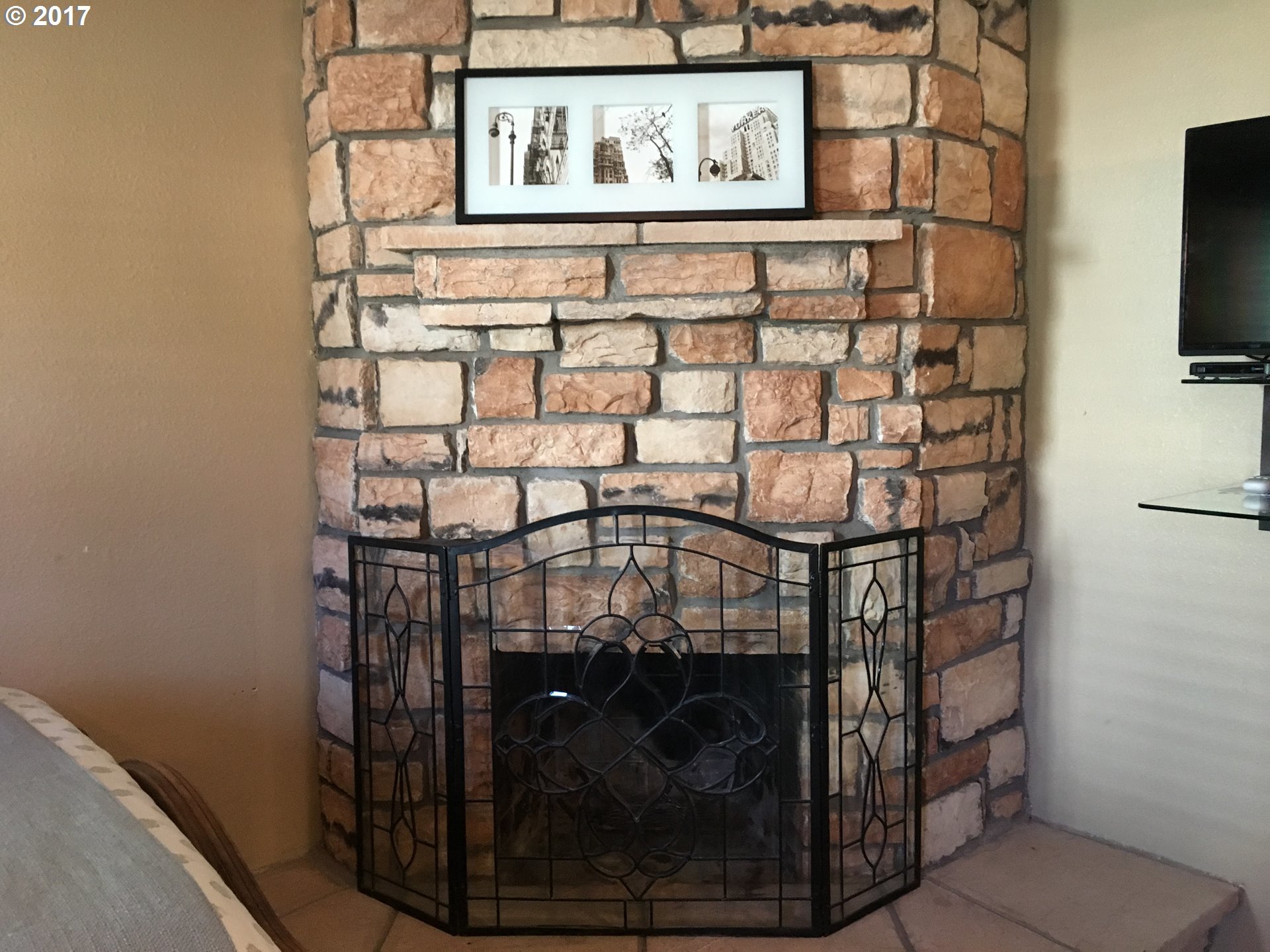 218 2nd Street Klickitat, WA 98628 - Photo 5 of 20