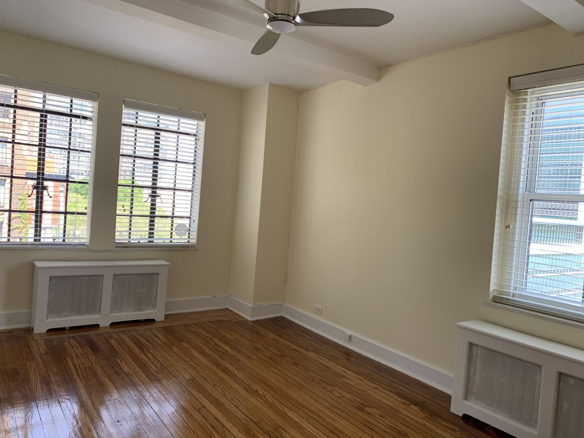 25 Tudor City Place, Unit 301 Manhattan, NY 10017 - Photo 6 of 7