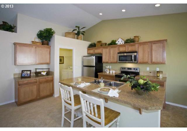 3221 Reed Avenue Woodburn, OR 97071 - Photo 12 of 16 Gallery Image 12