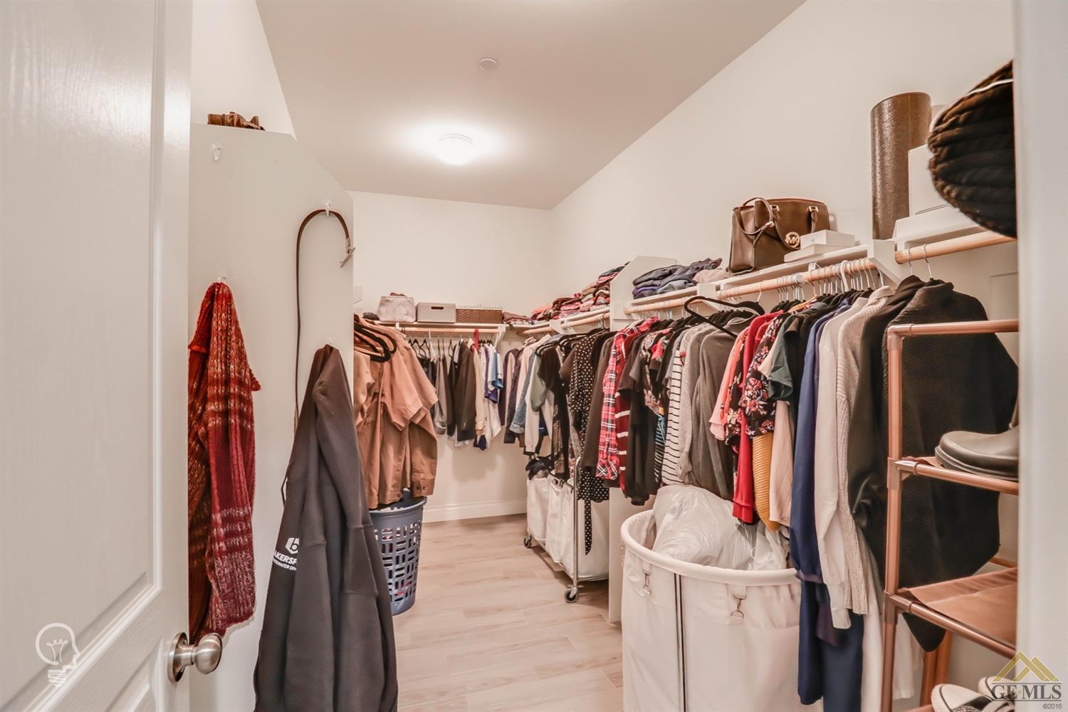 10815 Mountainside Drive Bakersfield, CA 93306 - Photo 29 of 35