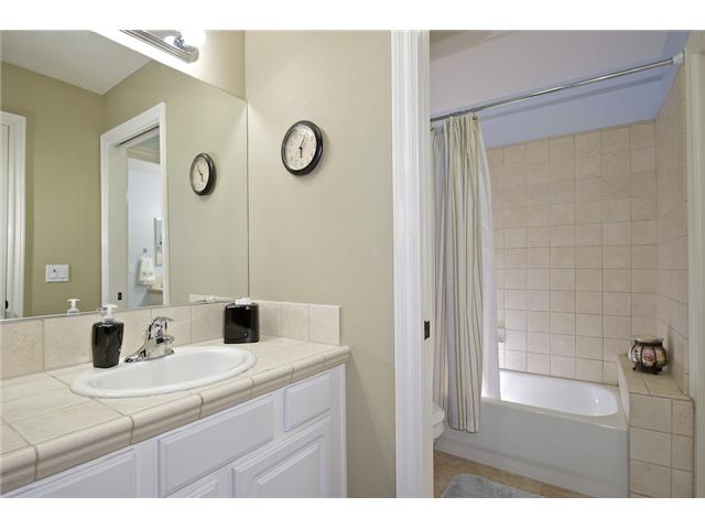 931 Candlelight Place, Unit B La Jolla, CA 92037 - Photo 18 of 25