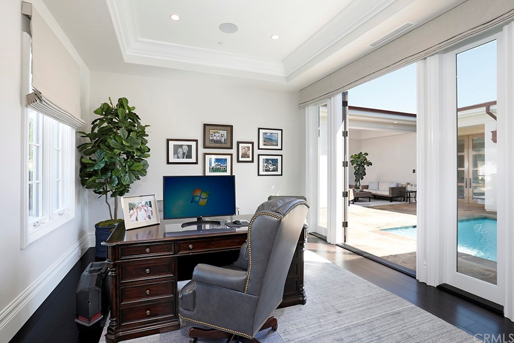 4521 Roxbury Road Corona del Mar, CA 92625 - Photo 28 of 40