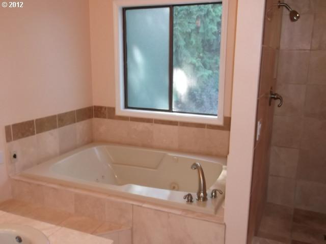 18800 Southwest Hart Road Beaverton, OR 97007 - Photo 10 of 16 Gallery Image 10