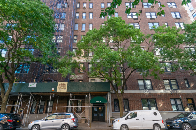 1125 Park Ave, Manhattan, NY 10128 - Photo 2 of 3