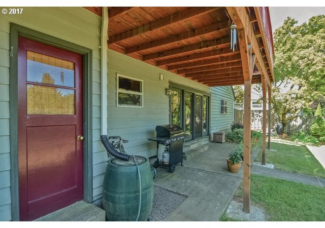 4045 Southwest Pendleton Street Portland, OR 97221 - Photo 25 of 27 Gallery Image 25