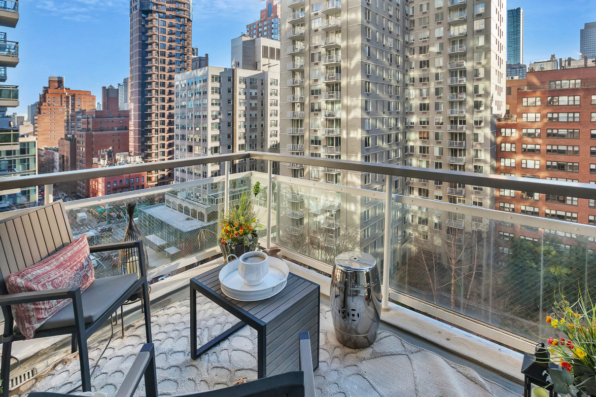 200 East 66th Street, Unit C1004 Manhattan, NY 10065 - Photo 3 of 10