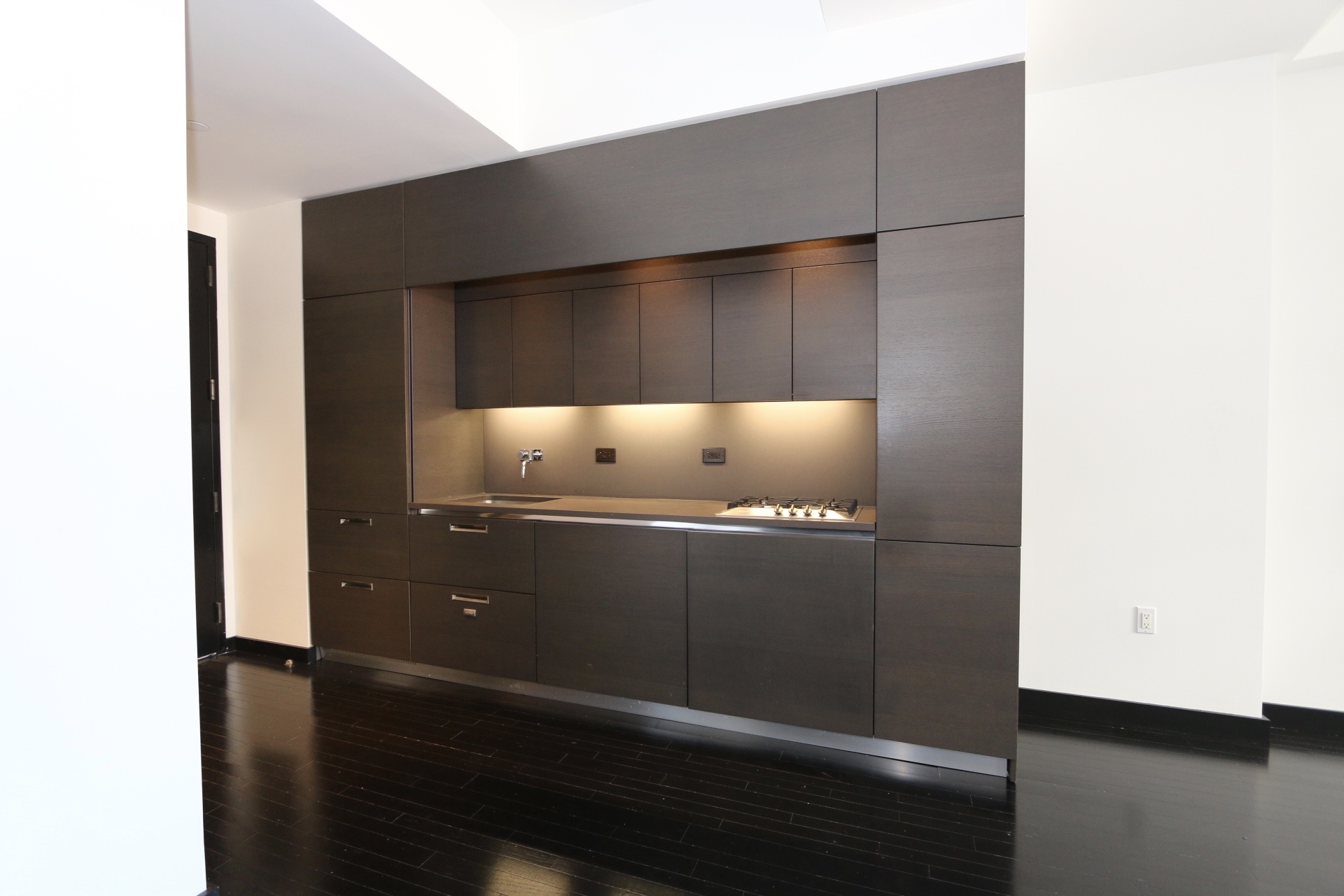 20 Pine Street, Unit 2310 Manhattan, NY 10005 - Photo 4 of 10