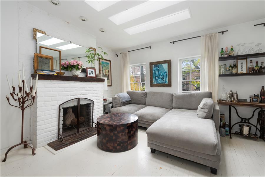 3 Milligan Place, Unit 3E Manhattan, NY 10011 - Photo 1 of 5
