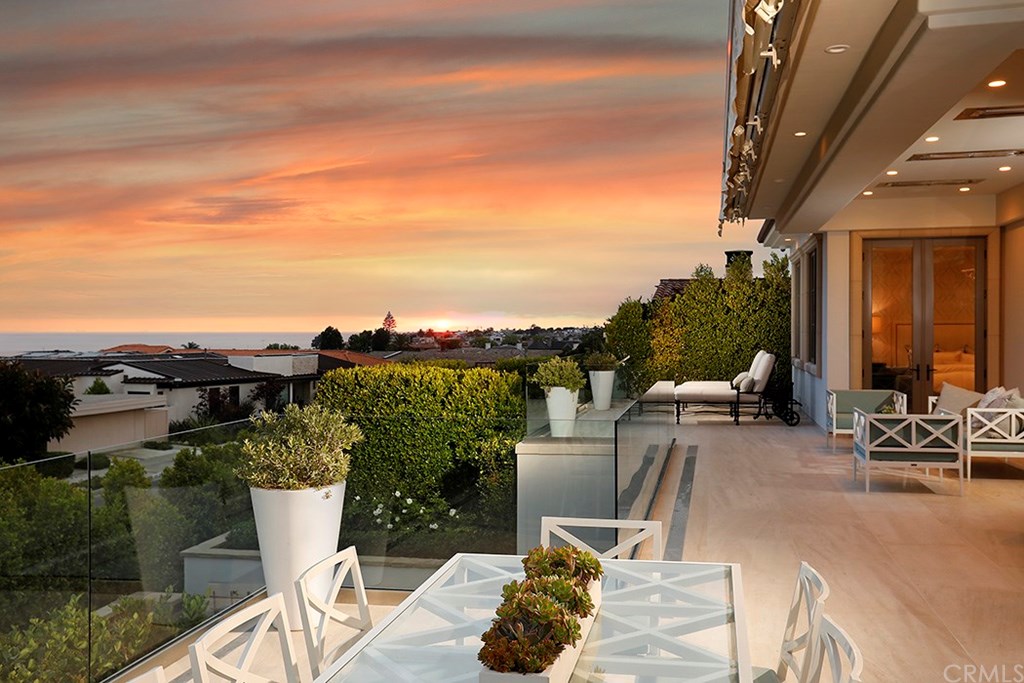 4521 Roxbury Road Corona del Mar, CA 92625 - Photo 2 of 40