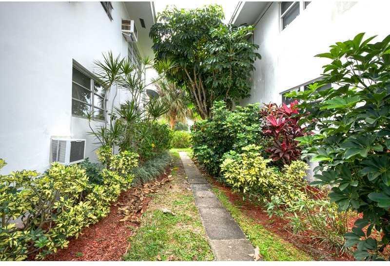 3213 Colony Club Road, Unit 2E Pompano Beach, FL 33062 - Photo 15 of 20 Gallery Image 15