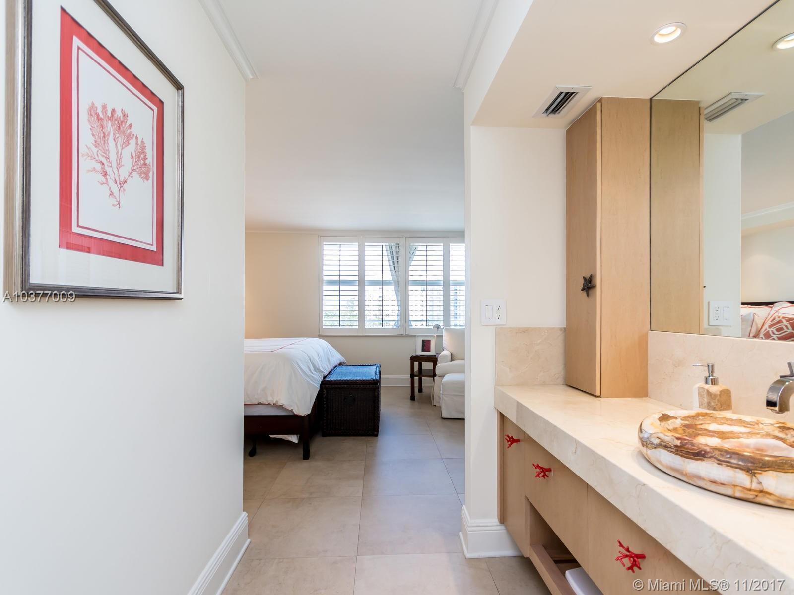 607 Ocean Drive, Unit 9K Key Biscayne, FL 33149 - Photo 50 of 78