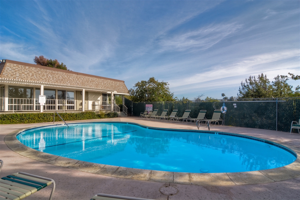 808 Regal Road, Unit 3J Encinitas, CA 92024 - Photo 15 of 16