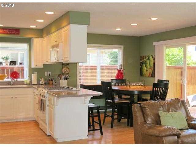 1246 Keystone Loop Northeast Keizer, OR 97303 - Photo 4 of 16 Gallery Image 4