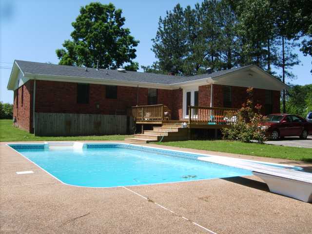 3870 Lucy Road Millington, TN 38053 - Photo 7 of 9 Just in time for Summer!! This home has the Wow factor!