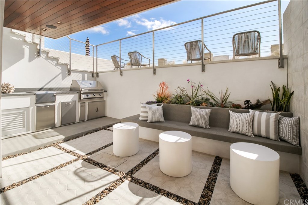 2120 The Strand Hermosa Beach, CA 90254 - Photo 30 of 51