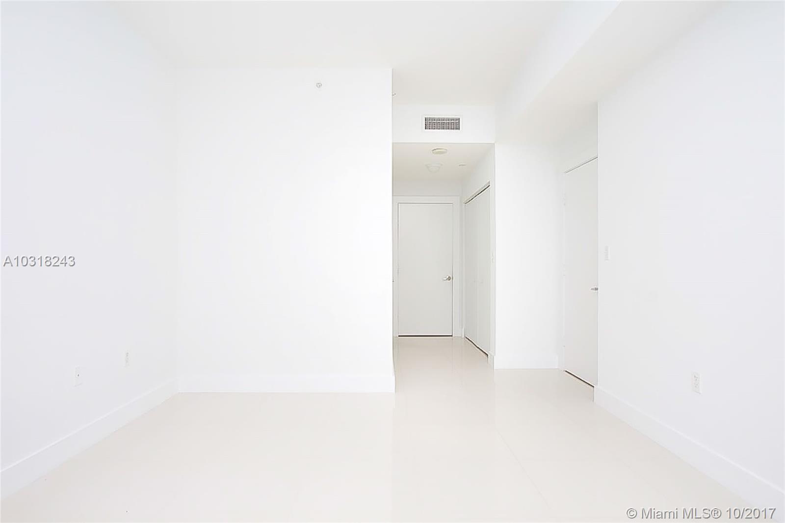 900 Biscayne Boulevard, Unit 4510 Miami, FL 33132 - Photo 14 of 15