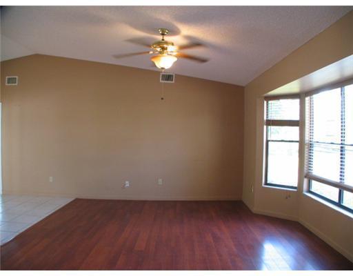 15392 86th Road North Loxahatchee, FL 33470 - Photo 4 of 16 Gallery Image 4