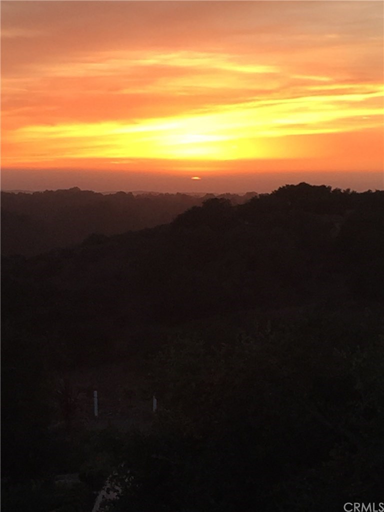 757 Duntov Drive Arroyo Grande, CA 93420 - Photo 33 of 40 Sunset off Balcony