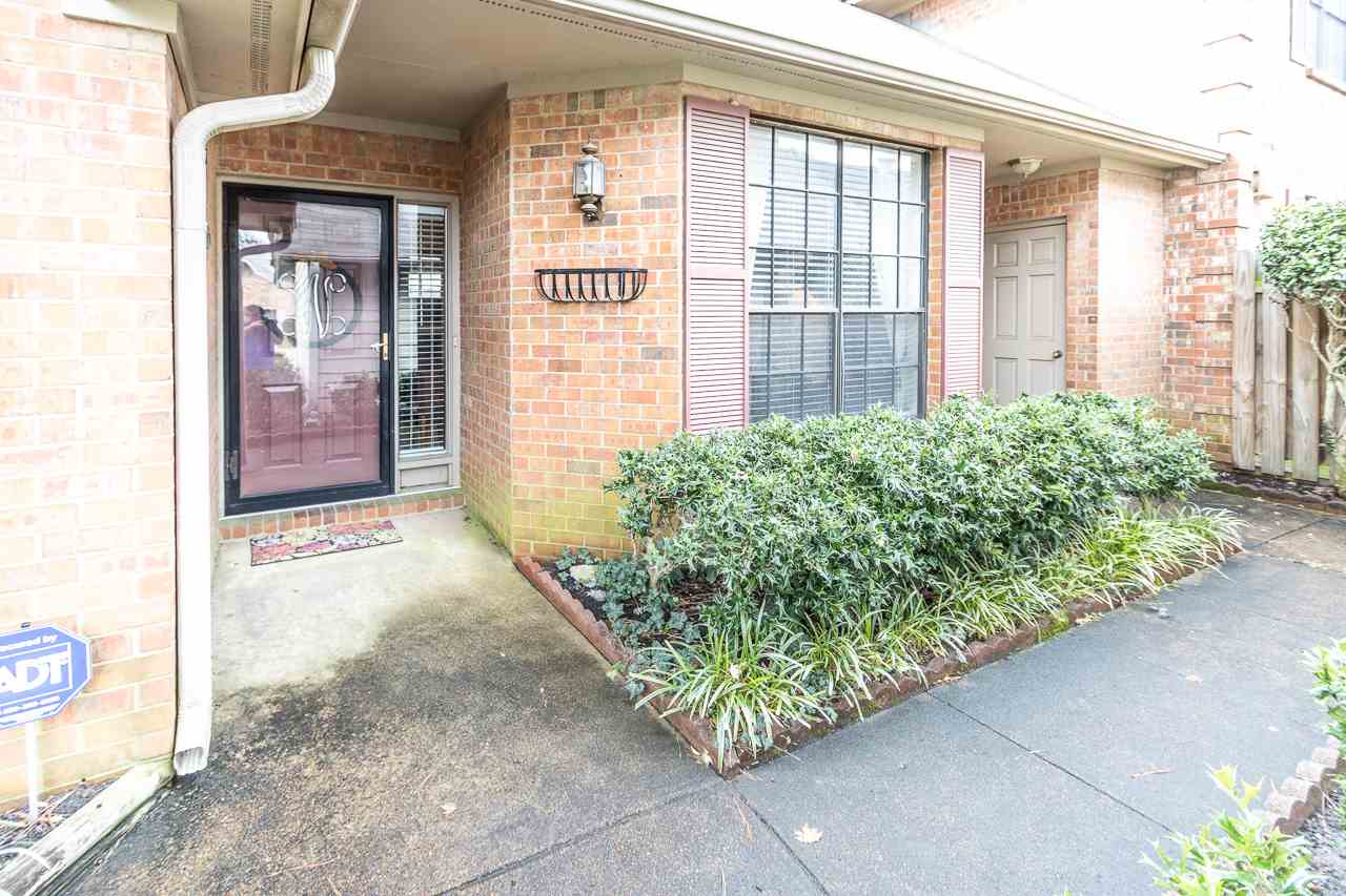 6685 Millers Pond Circle, Memphis, TN 38119 Compass