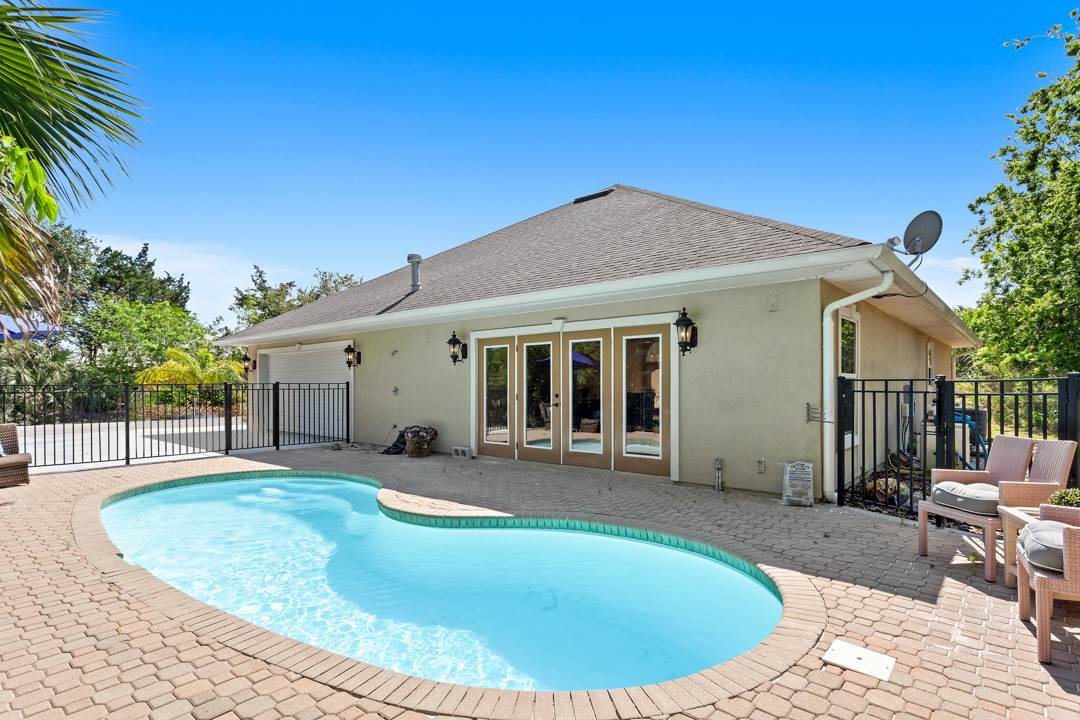 621 Old Beach Road St. Augustine, FL 32080 - Photo 2 of 24