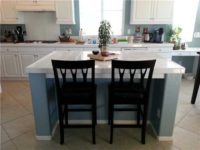 3733 Lake Shore Road Fallbrook, CA 92028 - Photo 12 of 25 Spacious Island has room for barstools and space for meal prep & entertaining!
