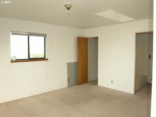 32864 Nesika Road Gold Beach, OR 97444 - Photo 8 of 15