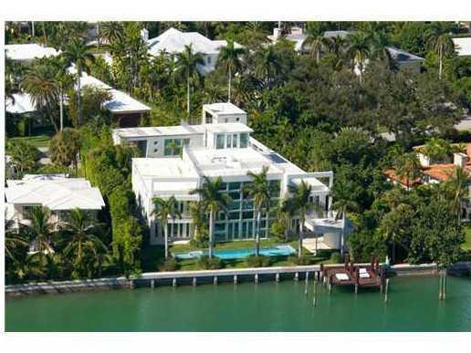 94 Lagorce Circle Miami Beach, FL 33141 - Photo 27 of 28