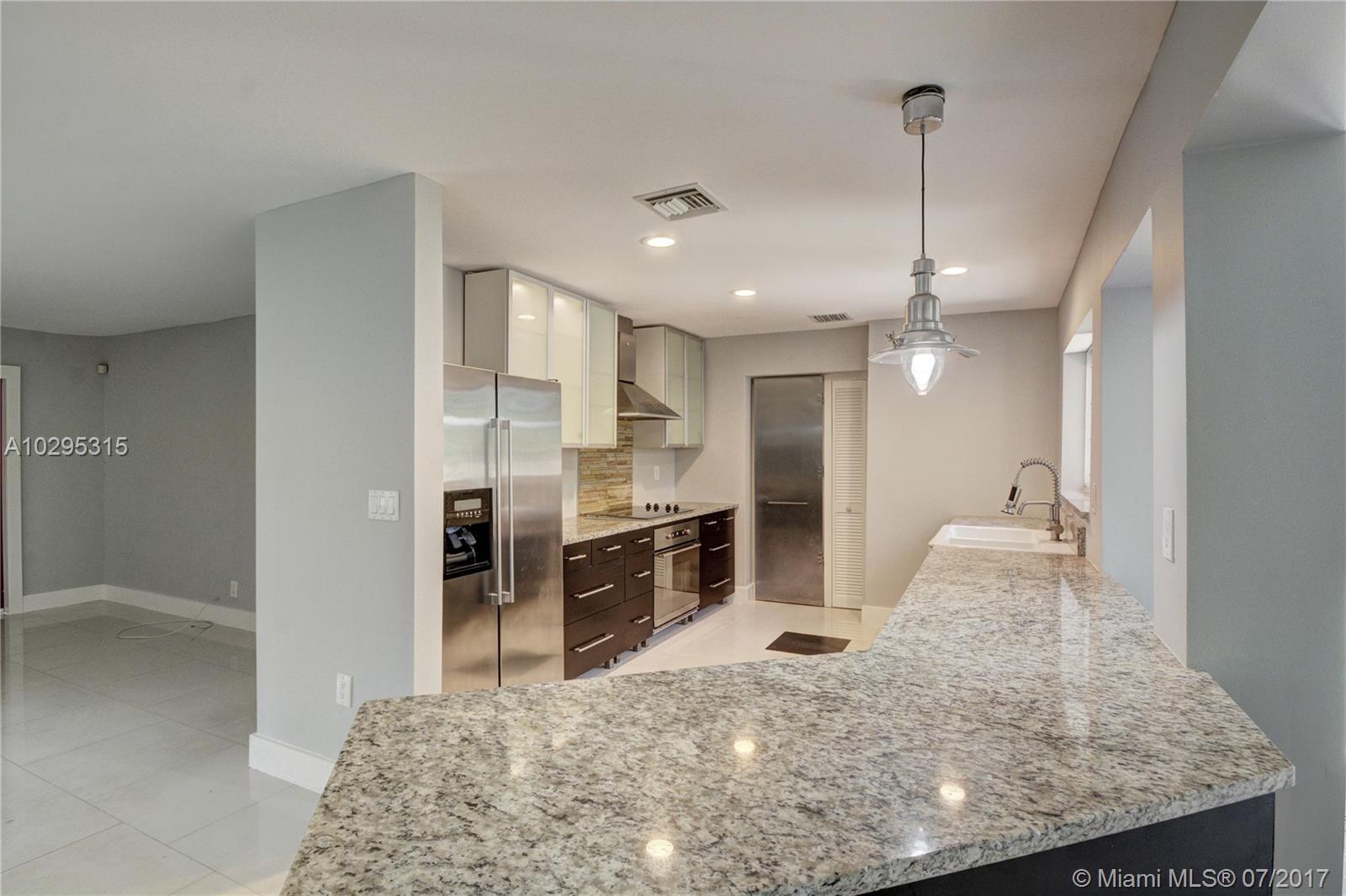 4036 Southwest 5th Street Plantation, FL 33317 - Photo 9 of 28