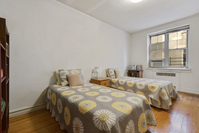 $815,000 | 730 Fort Washington Avenue, Unit 4N | Hudson Heights