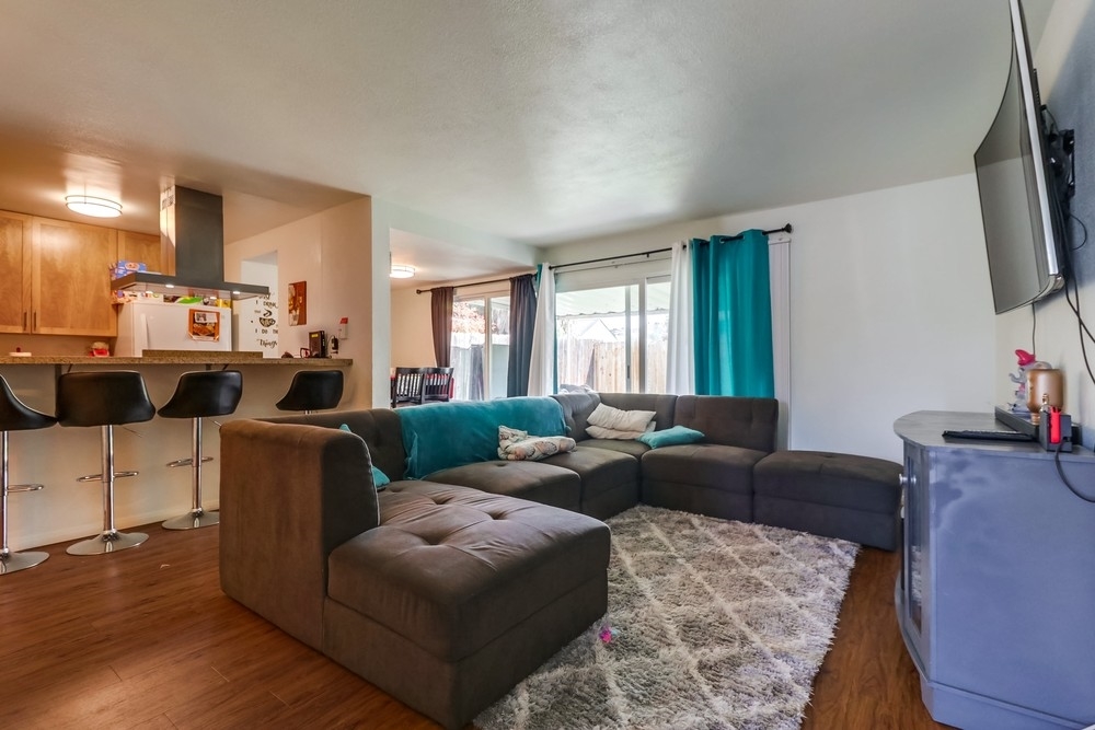 2031 Terracina Circle Spring Valley, CA 91977 - Photo 4 of 22 Gallery Image 4