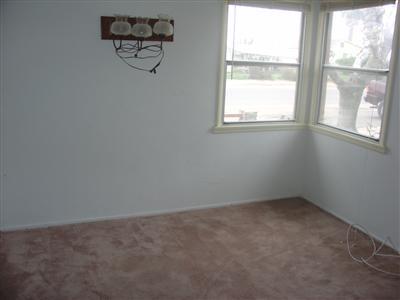 2710 Brenda Place Bakersfield, CA 93307 - Photo 7 of 15